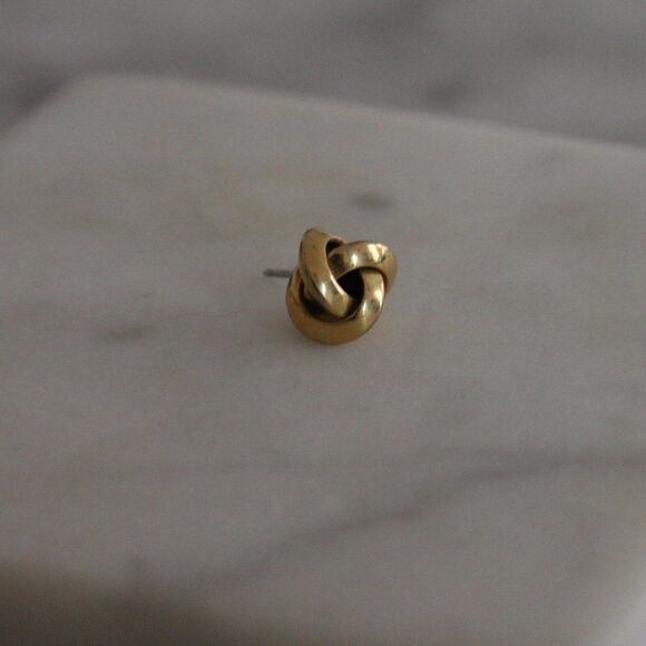 Single Love Knot Gold Plated Stud Earring - Only 1 - Picture 9 of 13